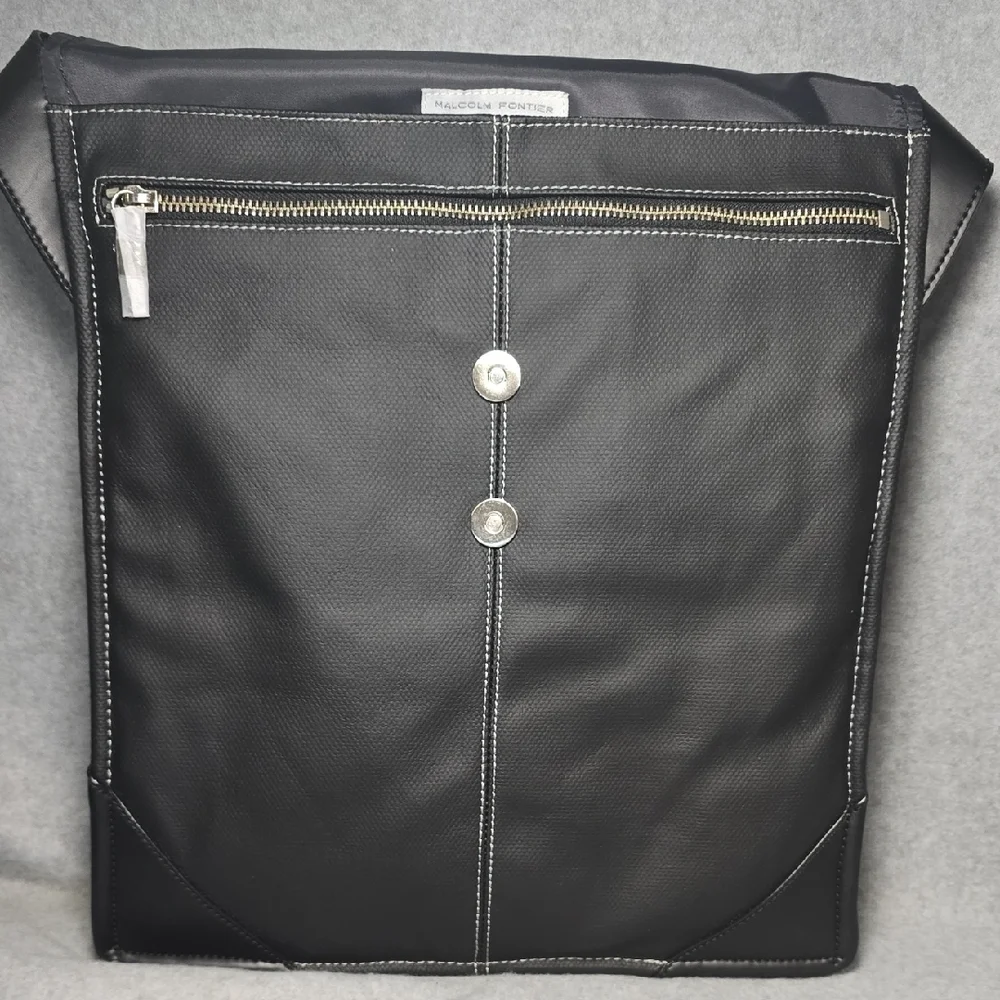 Malcolm Fontier The Entertainer Black Messenger Bag - Picture 7 of 11